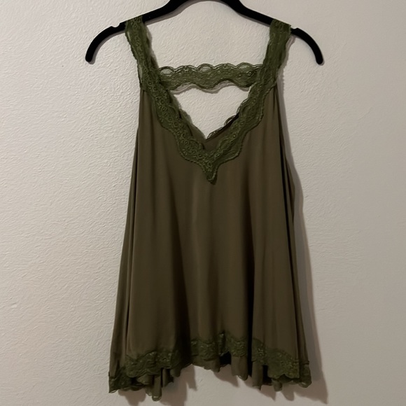 La Miel tank tops in green and light blue with lace straps and trim - Picture 13 of 15